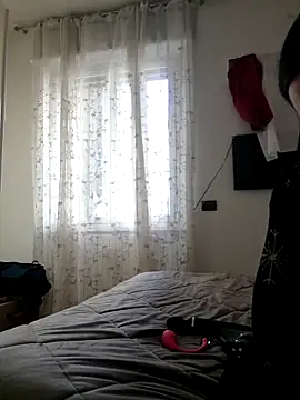 Snapshot of amalia202555 chatting on 11/25/25, 12:49 amalia202555 online show from 11/25/25, 12:49