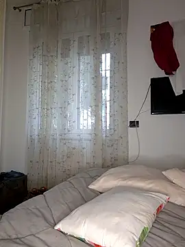 Snapshot of amalia202555 chatting on 01/12/26, 03:06 amalia202555 online show from 01/12/26, 03:06