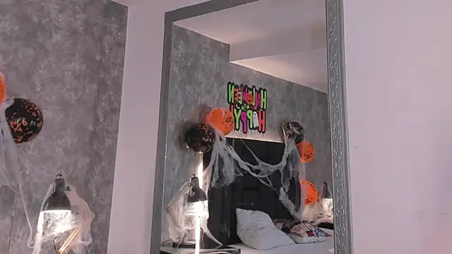 crystaldarliing online show from 10/29/25, 03:25