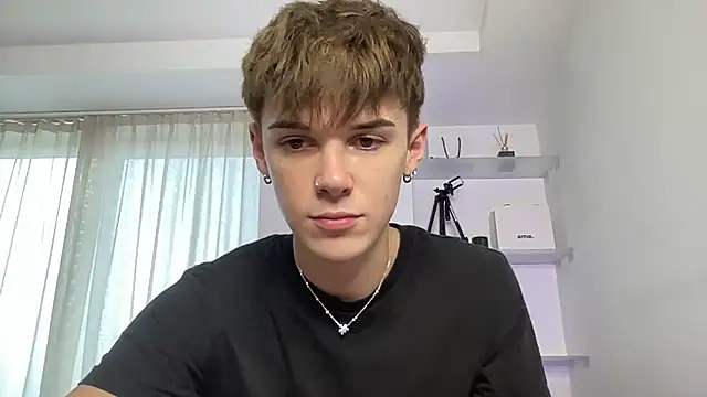 Milk Guy online show from 10/08/25, 01:42