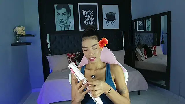 Snapshot of kitty_collins_ chatting on 11/23/25, 11:32 kitty collins online show from 11/23/25, 11:32