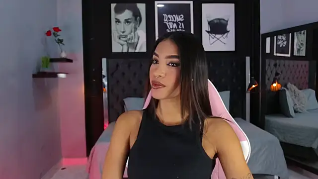 Snapshot of kitty_collins_ chatting on 01/13/26, 11:15 kitty collins online show from 01/13/26, 11:15