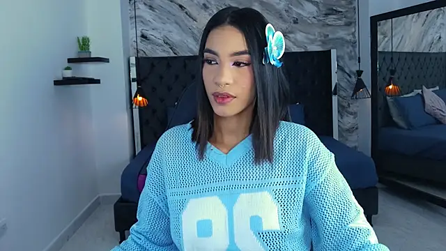 Snapshot of kitty_collins_ chatting on 05/16/26, 11:53 kitty collins online show from 05/16/26, 11:53
