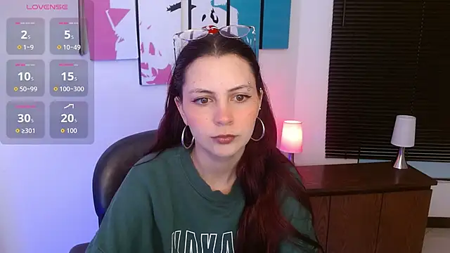 AlanaGarcia19 online show from 10/30/25, 11:33