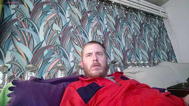 Snapshot of gaydavid chatting on 10/30/25, 01:18 gaydavid online show from 10/30/25, 01:18