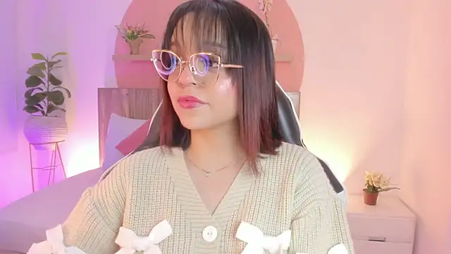 Clara Luu online show from 06/10/26, 02:45