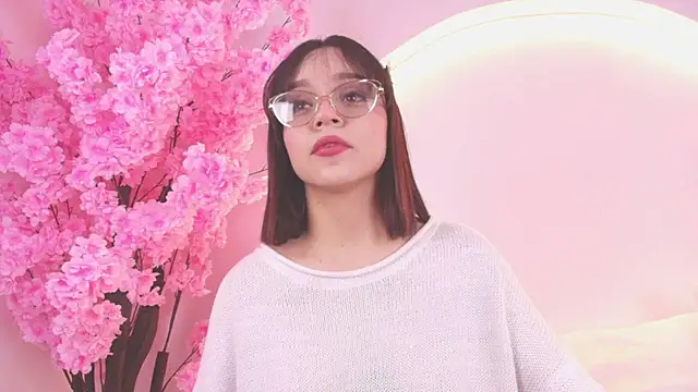 Clara Luu online show from 07/24/26, 08:51