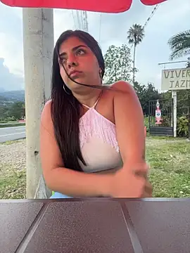 Isaa-Sweet online show from 11/23/25, 10:31