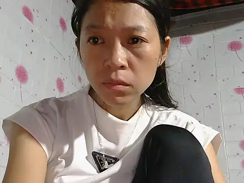 Snapshot of Mina_ti chatting on 10/02/25, 07:32 Mina ti online show from 10/02/25, 07:32