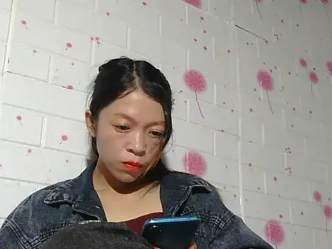 Snapshot of Mina_ti chatting on 10/20/25, 03:01 Mina ti online show from 10/20/25, 03:01