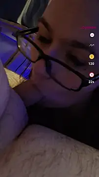 queenpeaches121 online show from 04/01/26, 11:24