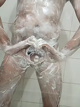 AtraCTiVoSiNguLaR online show from 10/15/25, 02:06