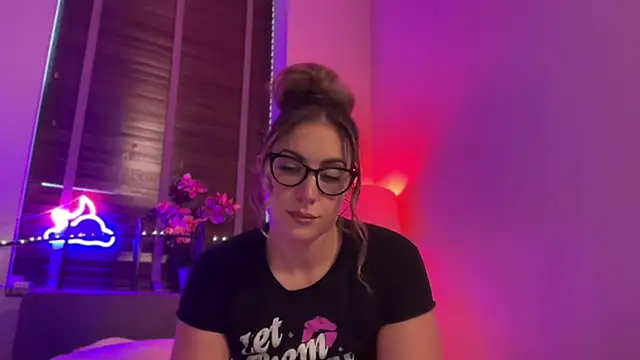 Snapshot of MistresssX chatting on 10/15/25, 08:09 MistresssX online show from 10/15/25, 08:09