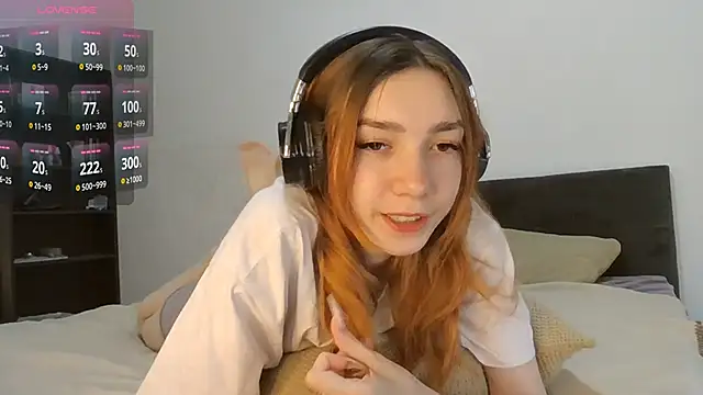 Snapshot of RedheadMisty chatting on 09/20/25, 10:16 RedheadMisty online show from 09/20/25, 10:16