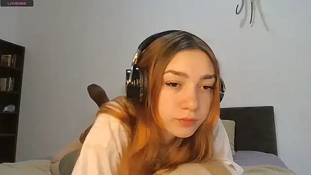 Snapshot of RedheadMisty chatting on 09/25/25, 10:08 RedheadMisty online show from 09/25/25, 10:08