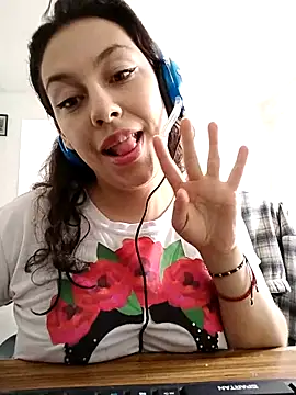 AlanaDesire online show from 09/14/25, 06:29