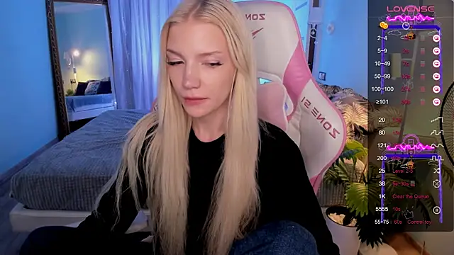 Snapshot of AnyaTaylor_ chatting on 05/29/26, 01:58 AnyaTaylor online show from 05/29/26, 01:58