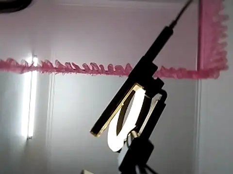 Snapshot of CindyBlue chatting on 11/03/25, 12:35 CindyBlue online show from 11/03/25, 12:35