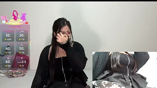 Snapshot of ___momo___0717 chatting on 09/14/25, 11:31 momo 0717 online show from 09/14/25, 11:31