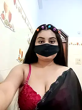 Snapshot of Hot-Soniya733 chatting on 04/02/26, 06:27 Hot-Soniya733 online show from 04/02/26, 06:27