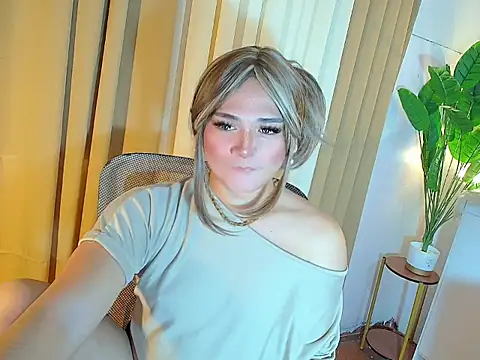 ScarletMoore online show from 04/21/26, 04:08