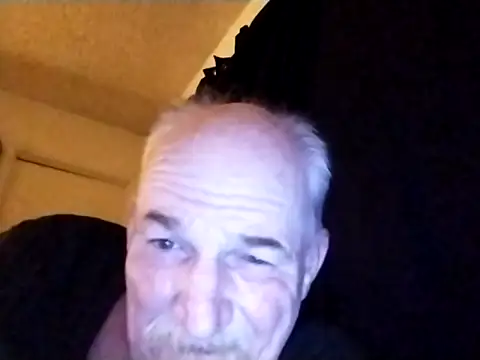 Snapshot of Rootpass222 chatting on 07/01/26, 10:06 Rootpass222 online show from 07/01/26, 10:06