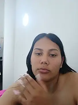Snapshot of burbuja02 chatting on 07/03/26, 10:27 burbuja02 online show from 07/03/26, 10:27