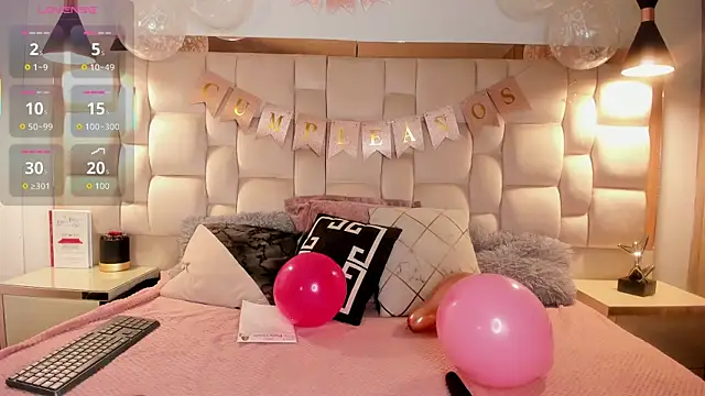 EmmaStonns online show from 04/10/26, 01:49