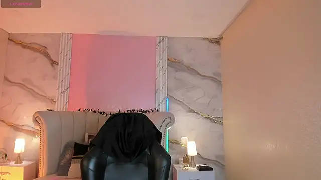 EmmaStonns online show from 04/22/26, 01:12