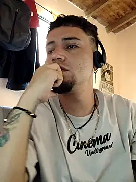 Snapshot of Juuaanp3 chatting on 09/10/25, 04:51 Juuaanp3 online show from 09/10/25, 04:51