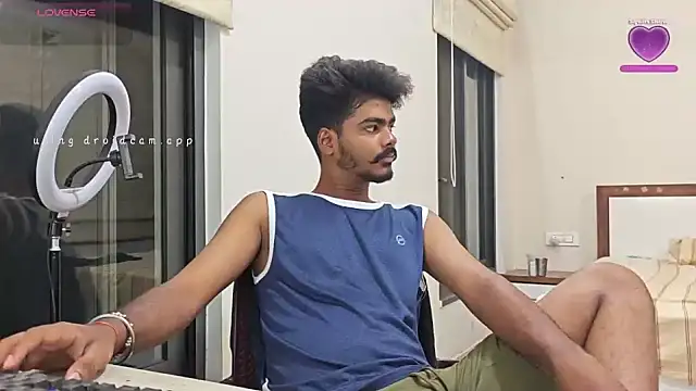 Snapshot of mrbuddy85 chatting on 10/02/25, 05:20 mrbuddy85 online show from 10/02/25, 05:20