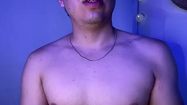 Snapshot of Axel_es chatting on 02/26/26, 01:10 Axel es online show from 02/26/26, 01:10