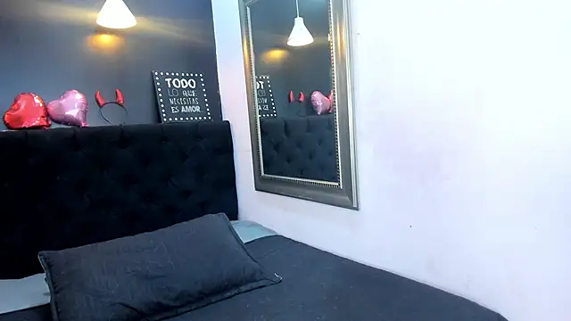 tiiny emilly online show from 10/02/25, 08:16