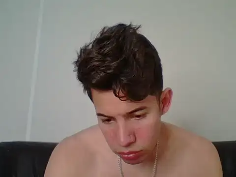 Snapshot of Maxtaylor18 chatting on 11/04/25, 02:43 Maxtaylor18 online show from 11/04/25, 02:43