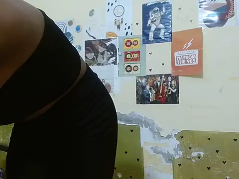 Snapshot of shallyji chatting on 09/29/25, 05:56 shallyji online show from 09/29/25, 05:56