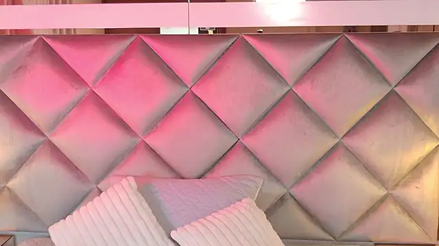 gemma sm online show from 11/26/25, 03:18