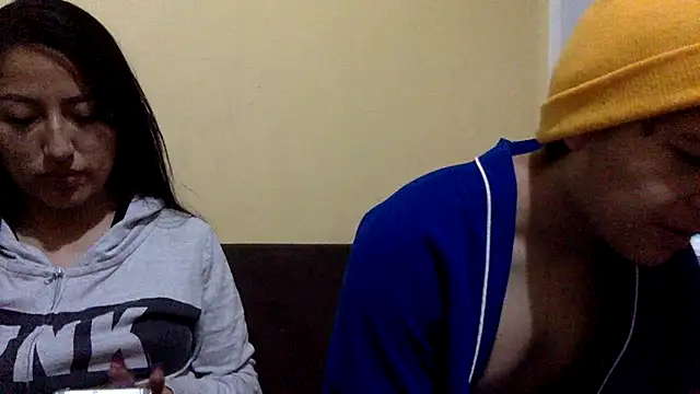 Snapshot of AlbyberCH chatting on 11/15/25, 12:52 AlbyberCH online show from 11/15/25, 12:52