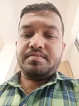 Snapshot of VJ17 chatting on 10/01/25, 05:57 VJ17 online show from 10/01/25, 05:57