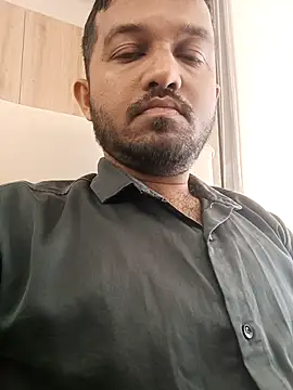 Snapshot of VJ17 chatting on 10/07/25, 05:48 VJ17 online show from 10/07/25, 05:48