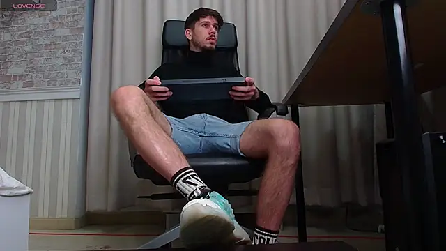 JonahShaw online show from 09/29/25, 04:17