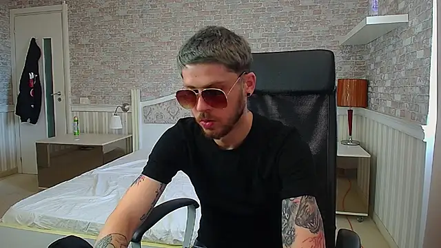 JonahShaw online show from 06/16/26, 04:15