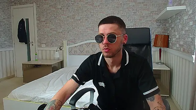 JonahShaw online show from 06/24/26, 04:11