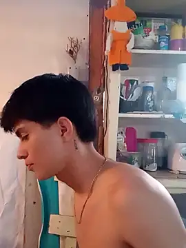 Snapshot of LUISSLEONN0958 chatting on 09/26/25, 11:42 LUISSLEONN0958 online show from 09/26/25, 11:42