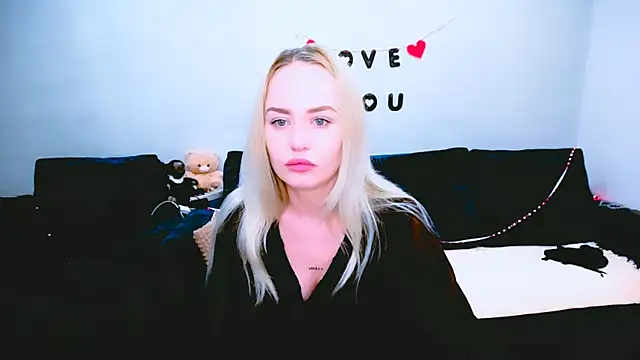 LiluMoon   online show from 04/22/26, 06:49