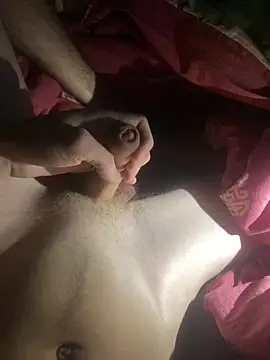 Snapshot of TuLil04 chatting on 03/28/26, 12:21 TuLil04 online show from 03/28/26, 12:21