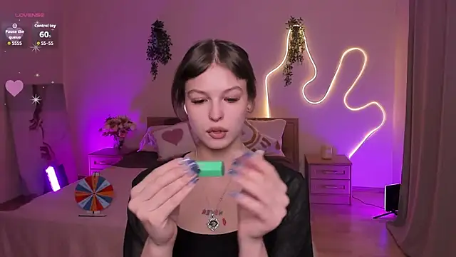 Lisa Blossom online show from 03/25/26, 06:08