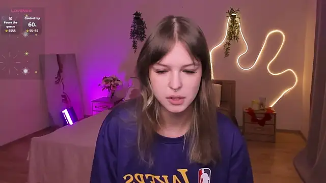 Lisa Blossom online show from 04/24/26, 06:05