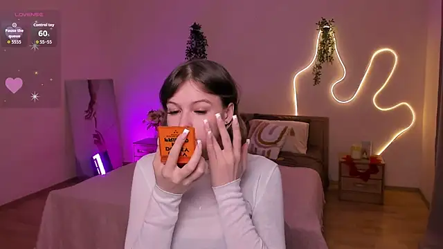 Lisa Blossom online show from 04/28/26, 06:07