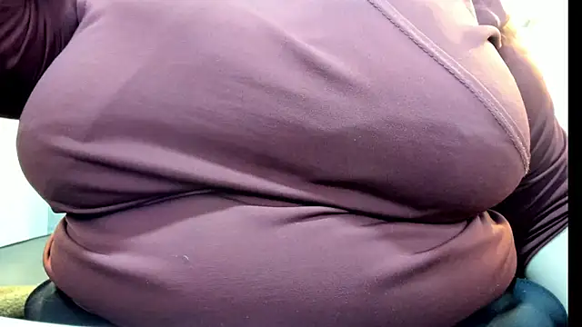  Emily rosee  online show from 10/30/25, 11:11