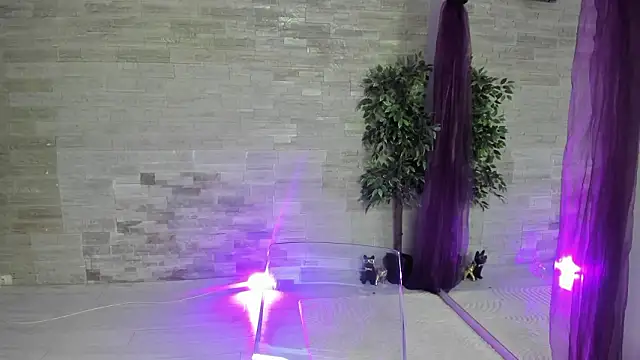 Snapshot of boobzilla_ chatting on 02/02/26, 05:50 boobzilla online show from 02/02/26, 05:50